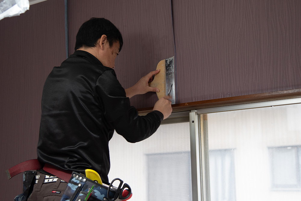 クロス職人の作業風景